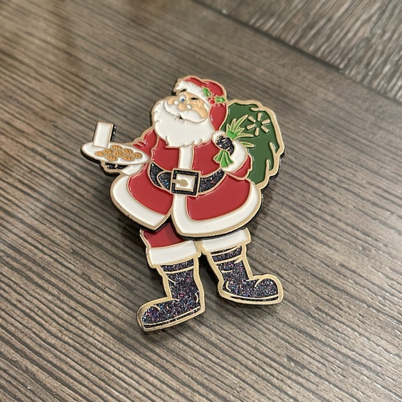 HOGEYE Santa Clause Pin with Wiggling Legs Festive Christmas Brooch Holiday Pin - Picture 3 of 15